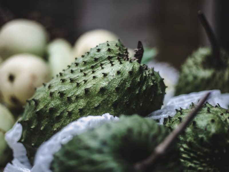 Buah Durian Belanda: Benarkah Ia Berkesan Untuk Merawat Kanser?
